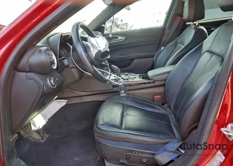 2023 Alfa Romeo Giulia Ti z USA, uszkodzony, nr VIN ZARFAMBN5P7671226